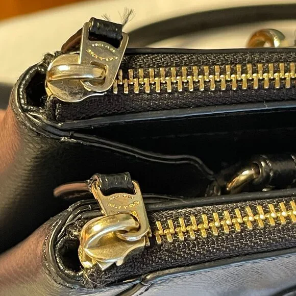 COACH Christie Crossgrain Leather Carryall Shoulder Bag in Black - Preowned - Picture 8 of 15